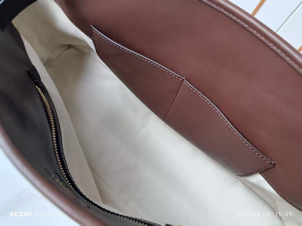 スーパーコピーブランドバッグ角部分ディテール